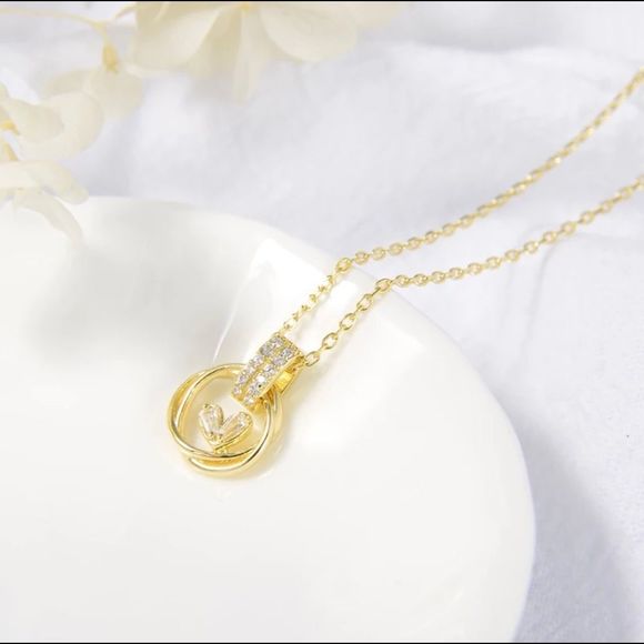 Minimalist Heart Shape Necklace 925 Sterling Silver Necklace - Picture 2 of 4